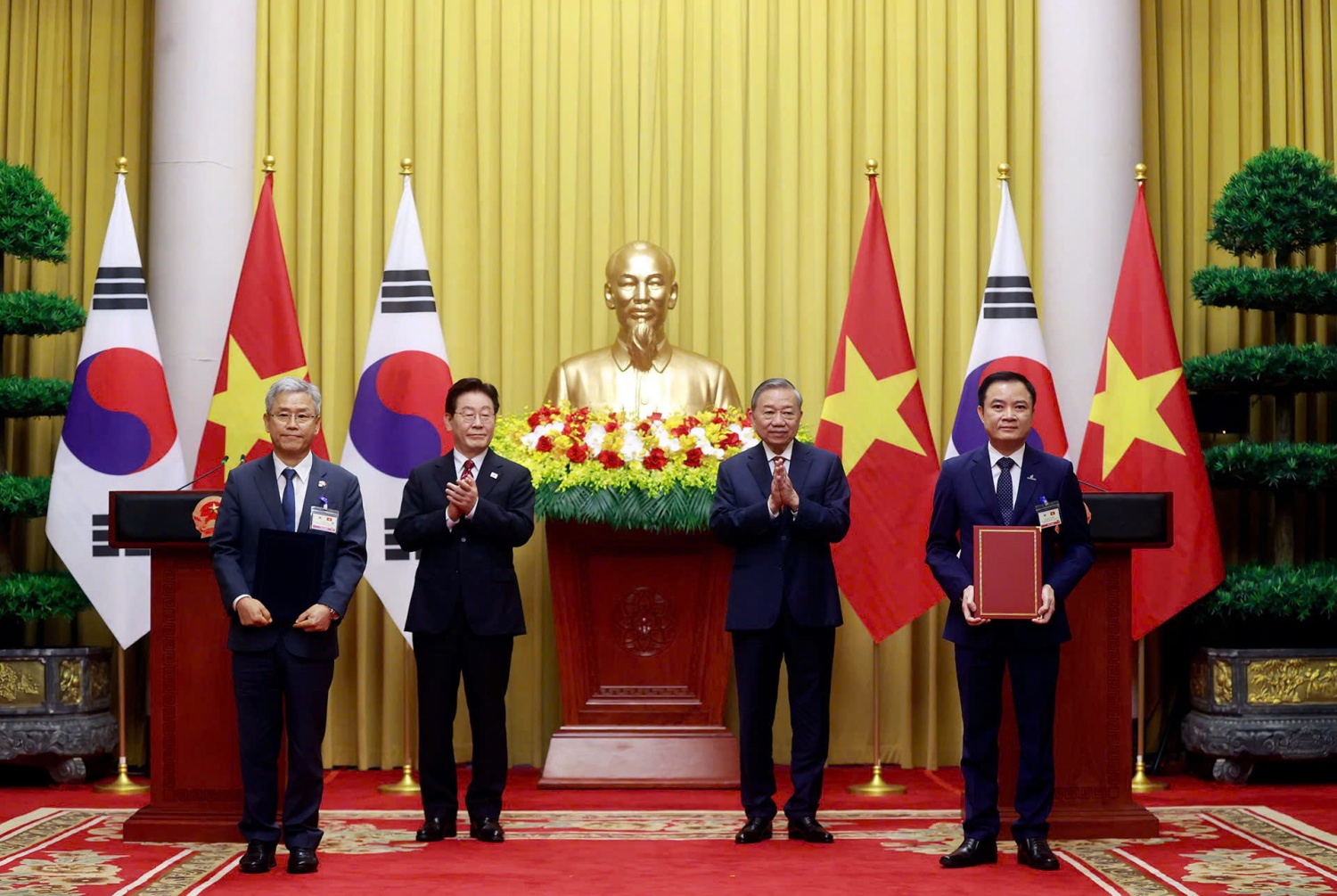 Petrovietnam nghiên cứu hợp tác phát triển điện hạt nhân với các đối tác Hàn Quốc”