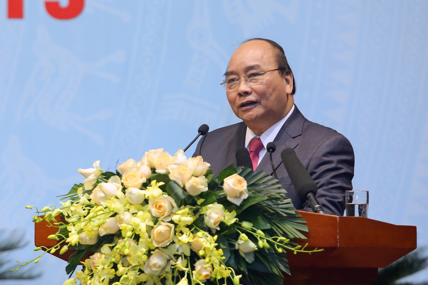 Prime Minister Nguyen Xuan Phuc delivered speech at PetroVietnam's conference